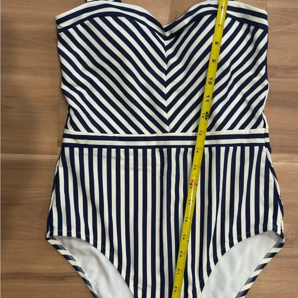 Boden Clean Sweetheart Swimsuit Navy Ivory Stripe Chevron 4R NWT - Picture 10 of 12
